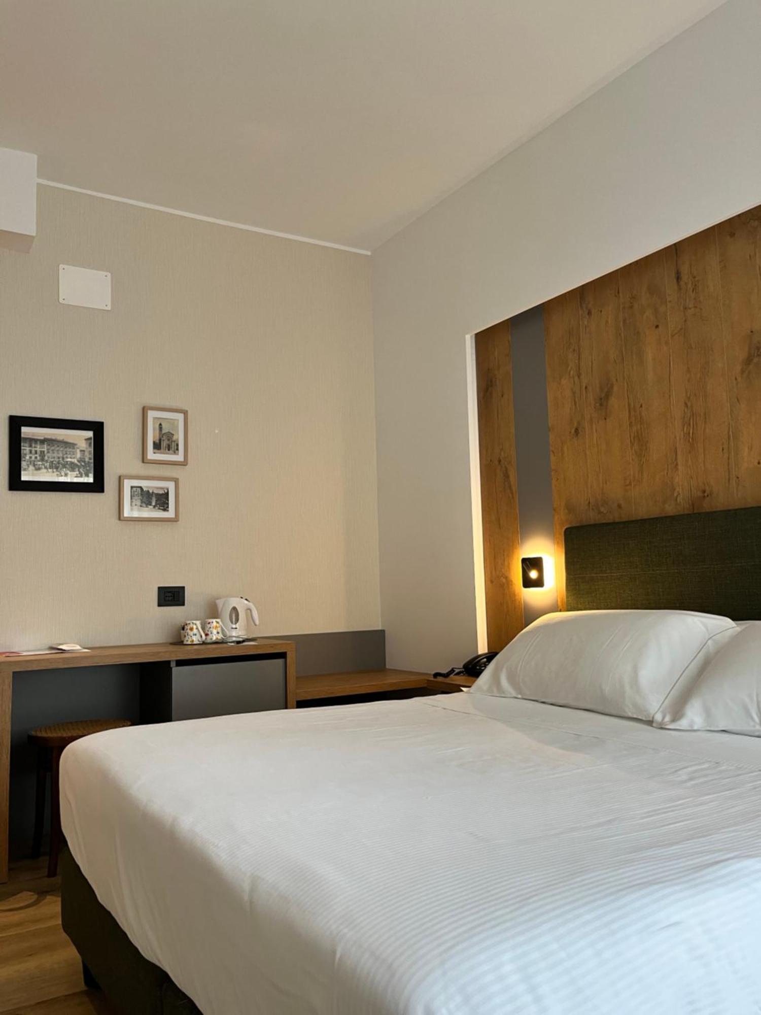 America Hotel 4*